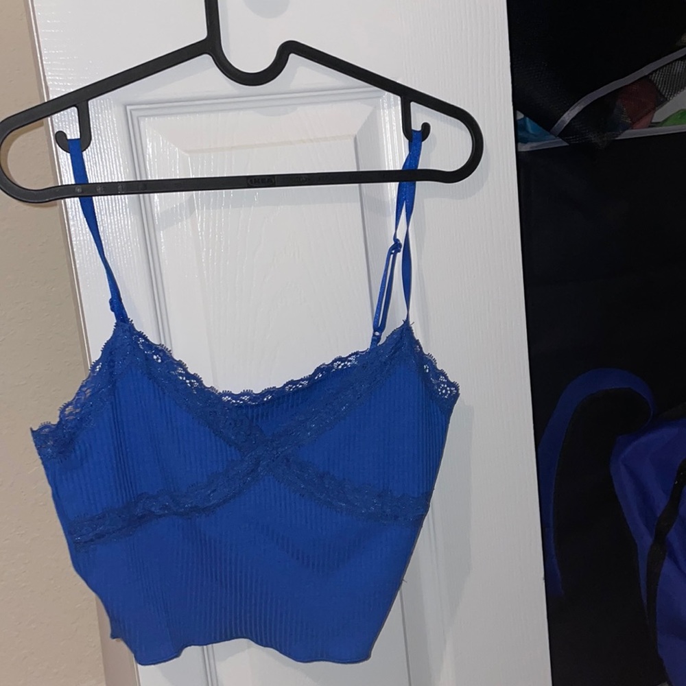 blue tank cropped